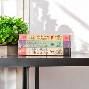 6 Chelsea Walk Complete Collection (3) Brand New